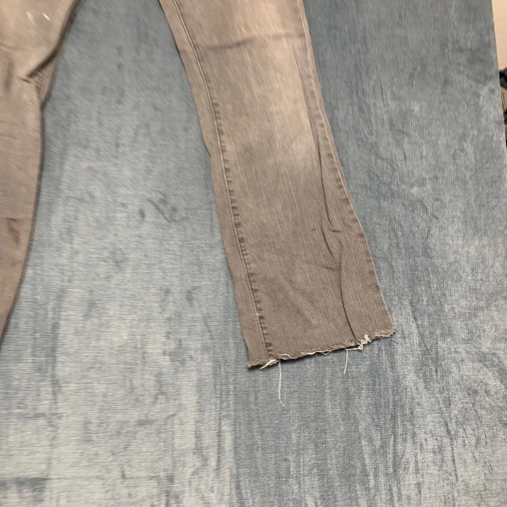 Vintage Levi's 545 Bootcut Jeans Womens 8M 32x29 Gray Cotton Low Rise Frayed Hem